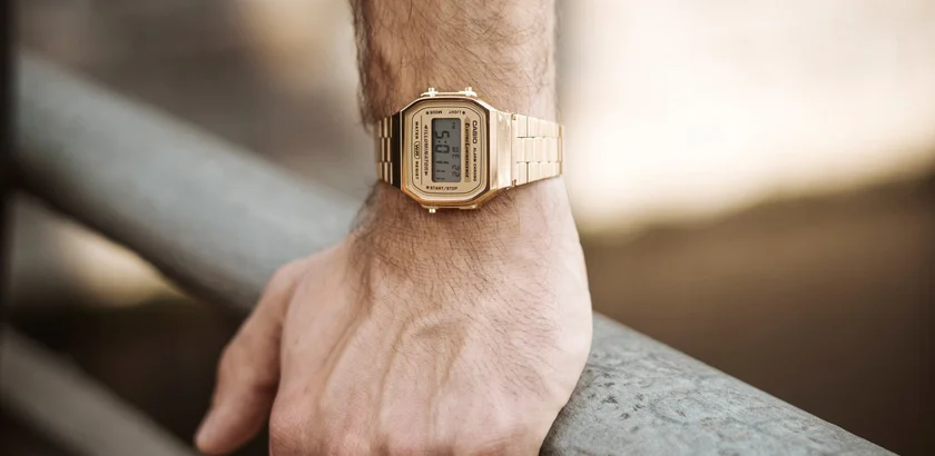 Zlatni Casio Vintage - Retro iz budućnosti